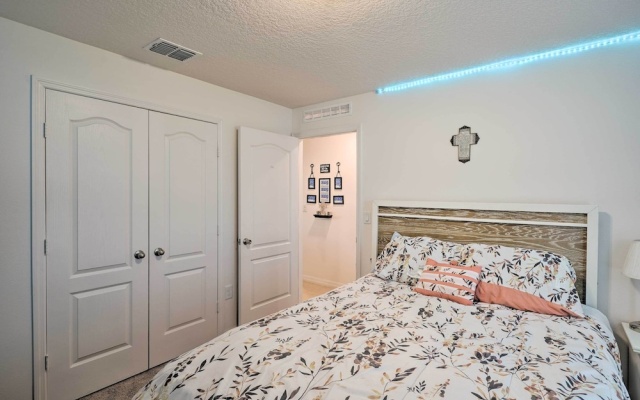 photo 5 of Charming Poinciana House - 30 Mi to Disney!