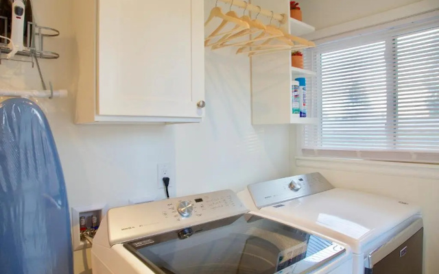 photo 5 of Charming Seattle Home Near Lake Washington
