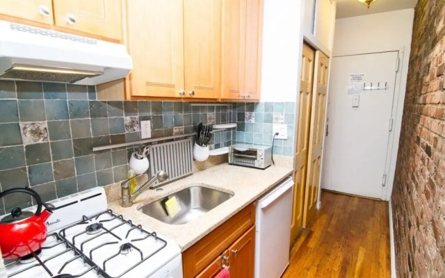 photo 4 of Charming Studio on Gramercy