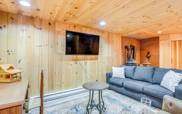 photo 2 of Charming Tamworth Cabin w/ Grill & Fireplace