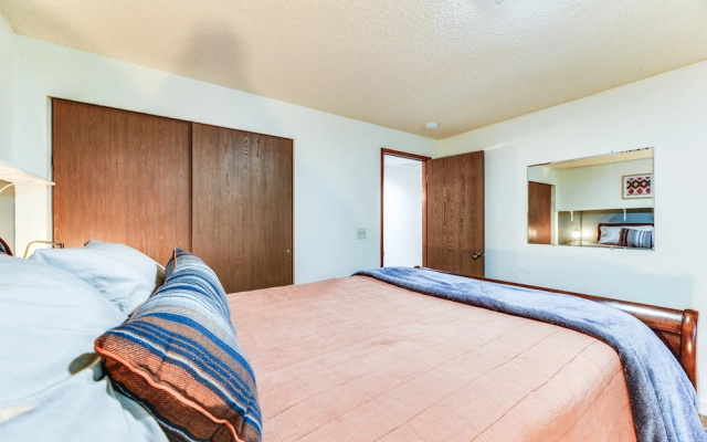 photo 2 of Charming Union Home w/ Deck ~ 2 Mi to Hood Canal!