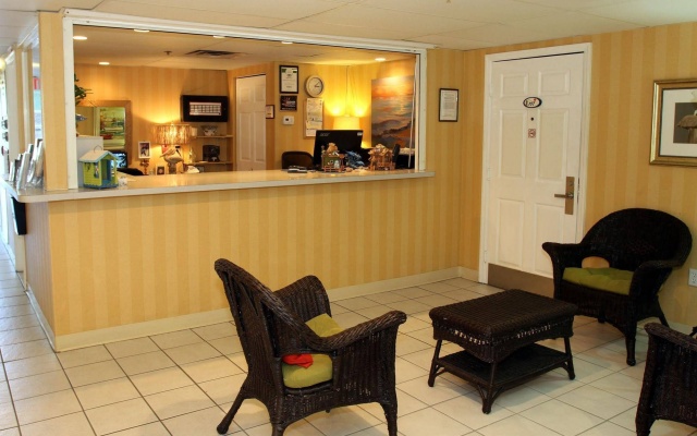 photo 2 of Chart House Suites and Marina