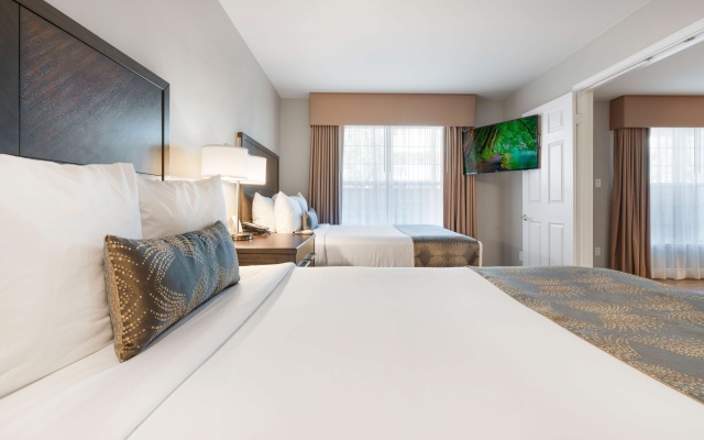 photo 3 of Chase Suites Hotel Brea-Fullerton