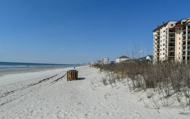 photo 4 of Chateau By The Sea O2 - 2 Br Condo