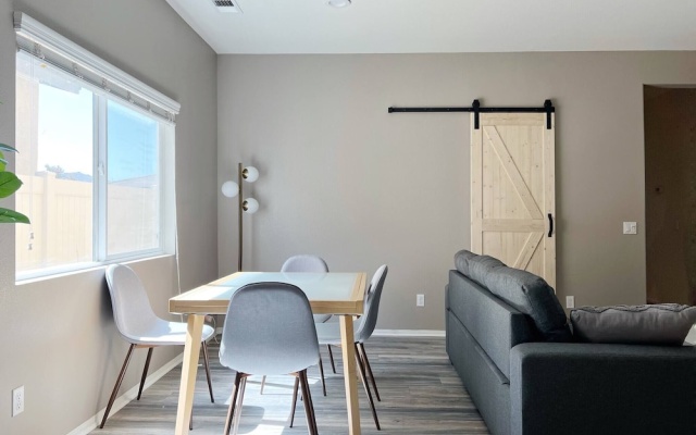 photo 5 of Room in House - Cheerful And Cozy one Large Bedroom