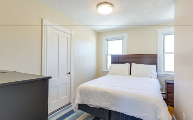 photo 4 of Chestnut Hill Apts by Starlight Suites