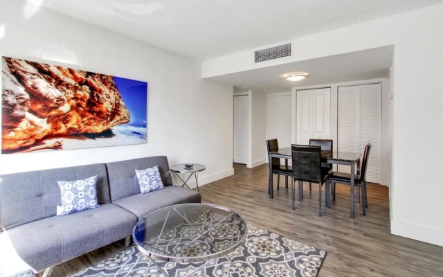 photo 2 of Chic 1BR in Coconut Grove by Sonder