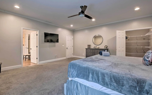 photo 2 of Chic Atlanta Home < 4 Mi to Mercedes-benz Stadium!