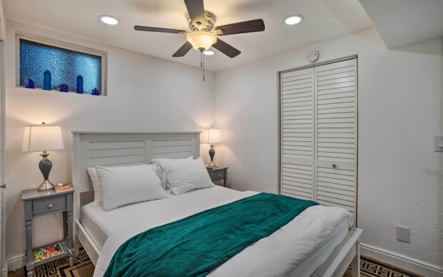 photo 2 of 4 Mi to Coors Field: Charming Apartment w/ Patio