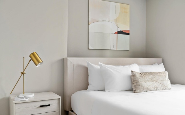 photo 2 of Chicago | Awesome Studio River North Apartment