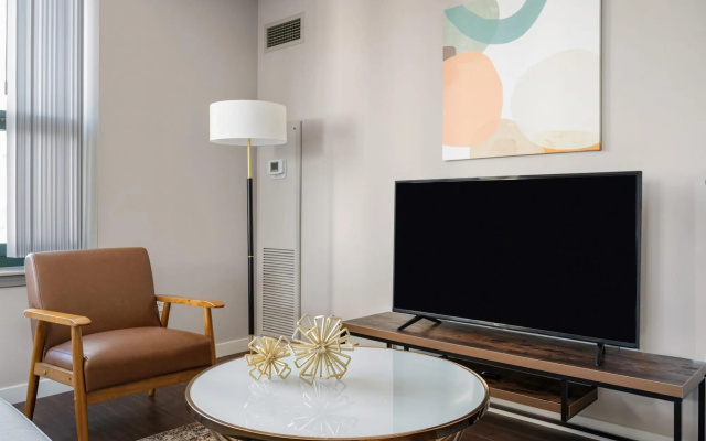 photo 5 of Chicago | Exclusive 1BD/1BA River North Apartment