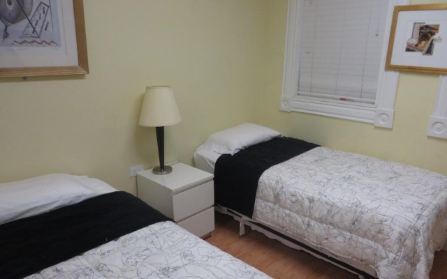 photo 4 of Chicago Parthenon Hostel