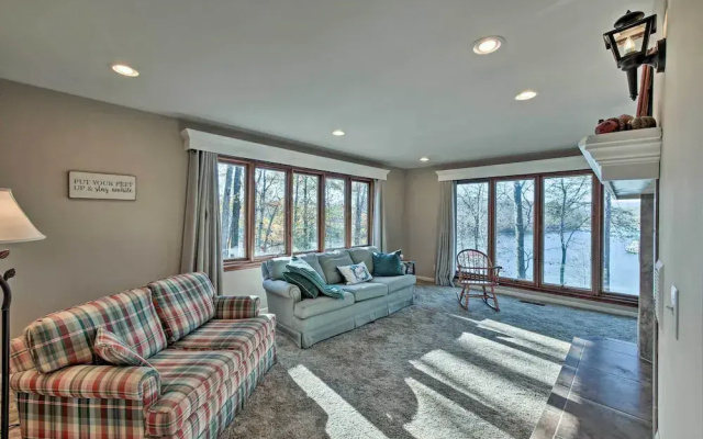 photo 3 of Chickamauga Lake Vacation Rental w/ Boat Dock!