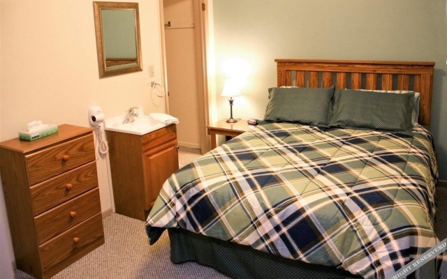 photo 3 of Cianci's Motel and Suites