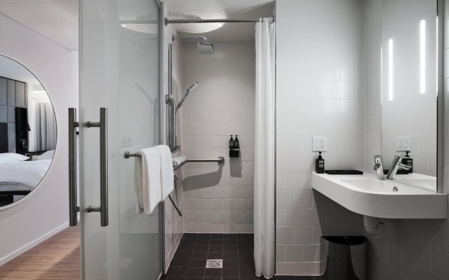 photo 4 of citizenM Seattle South Lake Union, Seattle