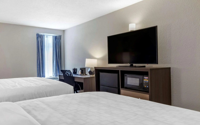 photo 4 of Clarion Pointe Raleigh Midtown