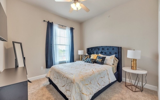 photo 2 of City View & Poolview Apartment With Full Kitchen 2 Bedroom Apts by Redawning