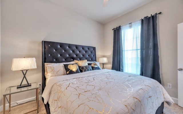 photo 3 of City View & Poolview Apartment With Full Kitchen 2 Bedroom Apts by Redawning
