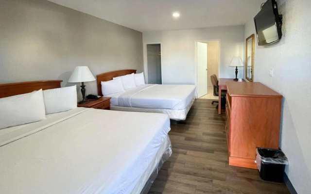 photo 3 of Civic Center Motel