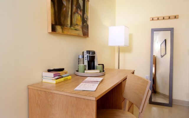 photo 3 of Clarendon Residences LLC