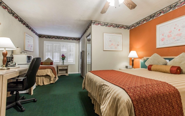 photo 5 of Clarion Collection Wilkie's Inn Pacific Grove - Monterey