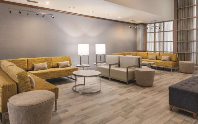 photo 2 of Clarion Hotel Milwaukee Airport