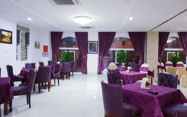 photo 5 of Clarion Hotel At The Century House