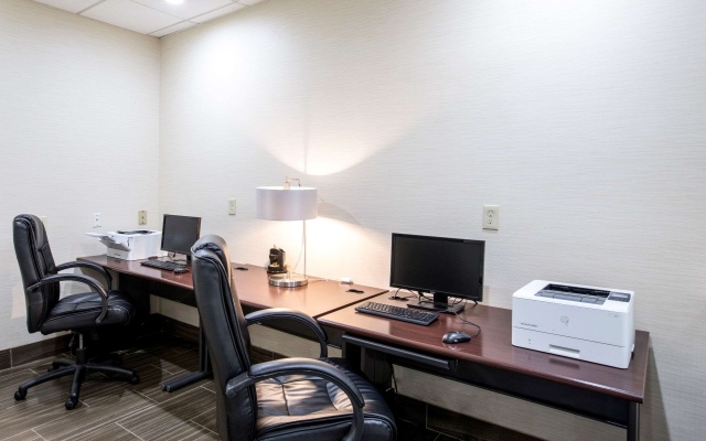 photo 5 of Clarion Hotel Detroit Metro Airport