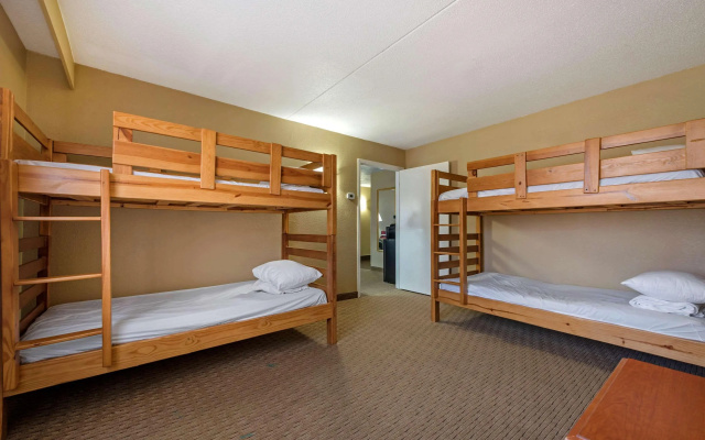 photo 4 of Clarion Hotel Conference Center Lexington North