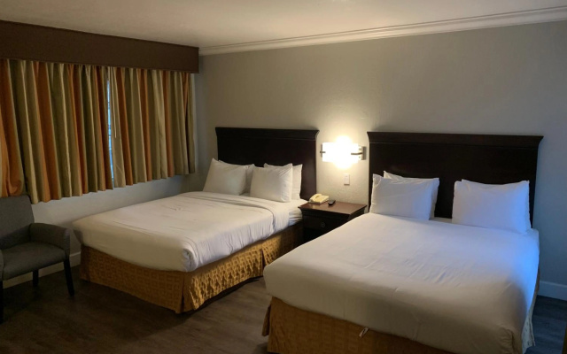 photo 3 of Stargazer Hotel