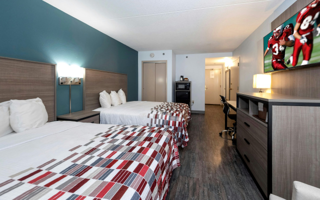 photo 5 of Red Roof Inn & Suites Wilmington - New Castle