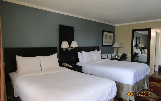 photo 3 of Clarion Inn Near China Lake Naval Station