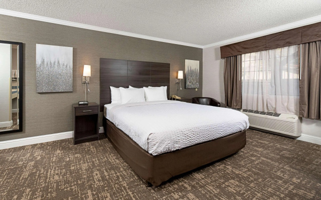 photo 5 of Clarion Inn Silicon Valley