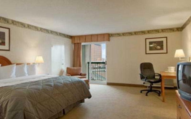photo 3 of Ramada St. Louis Airport