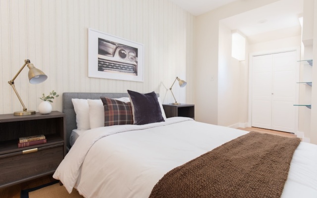 photo 5 of Classic 2BR in Back Bay by Sonder