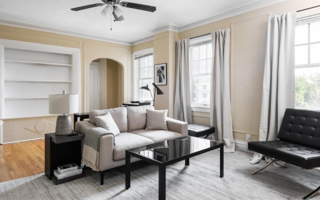 photo 3 of Classic CWE 2BR with Full Kitchen by Zencity