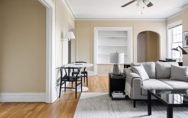 photo 4 of Classic CWE Apts with Full Kitchen by Zencity