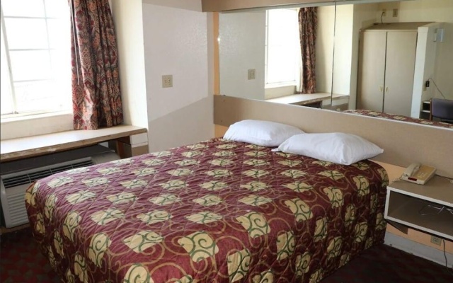 photo 2 of Classic Inn San Marcos, TX