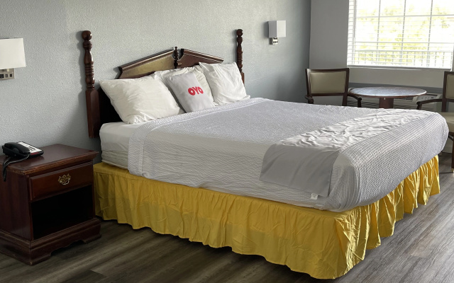 photo 3 of Evergreen Inn