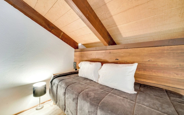 photo 2 of 1 Mi to Northstar Skiing: Cozy Pet-friendly Condo!