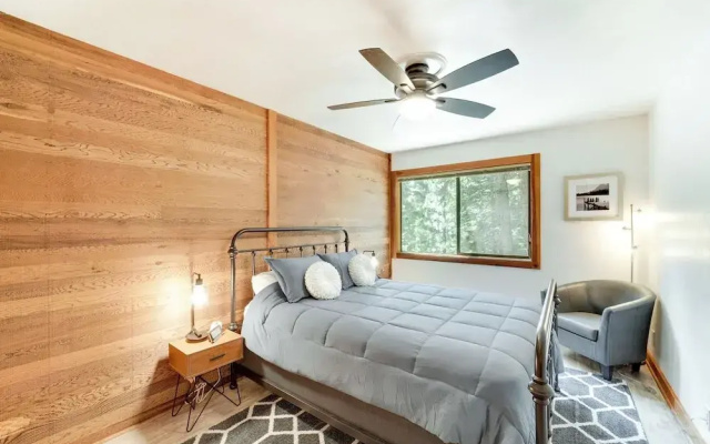 photo 4 of 1 Mi to Northstar Skiing: Cozy Pet-friendly Condo!