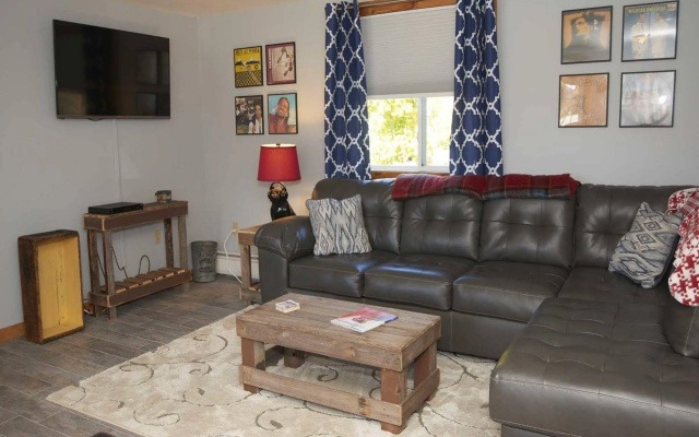 photo 2 of Clear River Inn