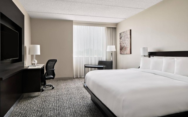 photo 2 of Cleveland Marriott East