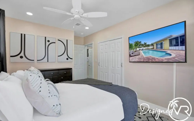 photo 2 of Close to Beach 4Br with Heated Pool