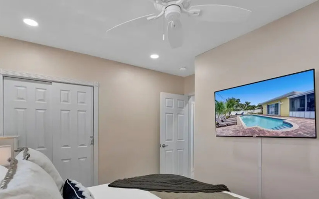 photo 5 of Close to Beach 4Br with Heated Pool