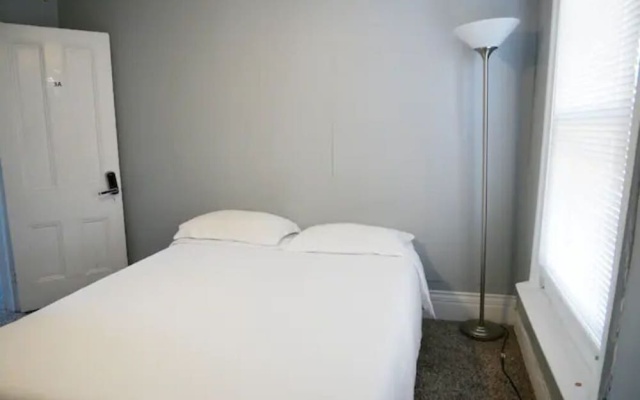 photo 4 of Clover2900 Apartment & Rooms in S Philly