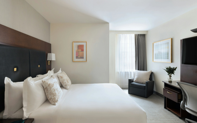 photo 5 of Club Quarters Hotel Downtown, Houston