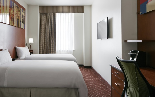 photo 3 of Club Quarters Hotel Rittenhouse Square, Philadelphia