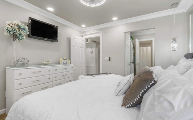 photo 3 of Clubhouse Bungalow - Community Amenities