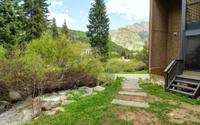 photo 3 of Cm321h Copper Mtn Inn Hotel Room by RedAwning